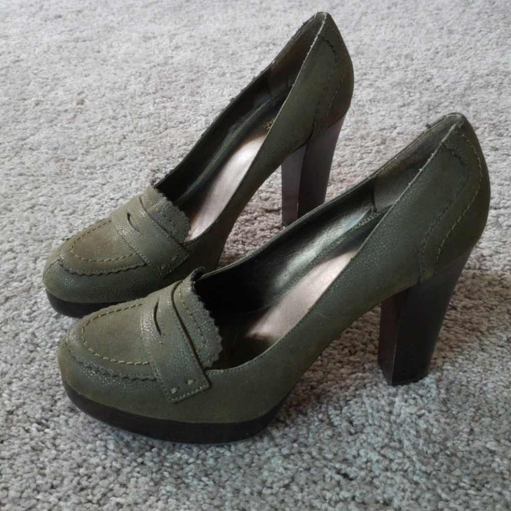 Ana heels